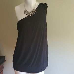 Elle one shoulder shirt
